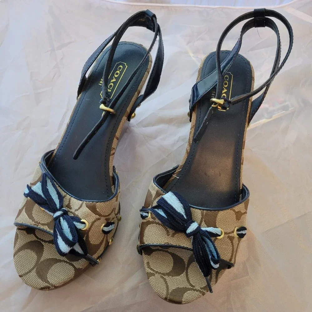 Coach Betsey Signature Blue Wooden Sandal - Picture 1 of 7